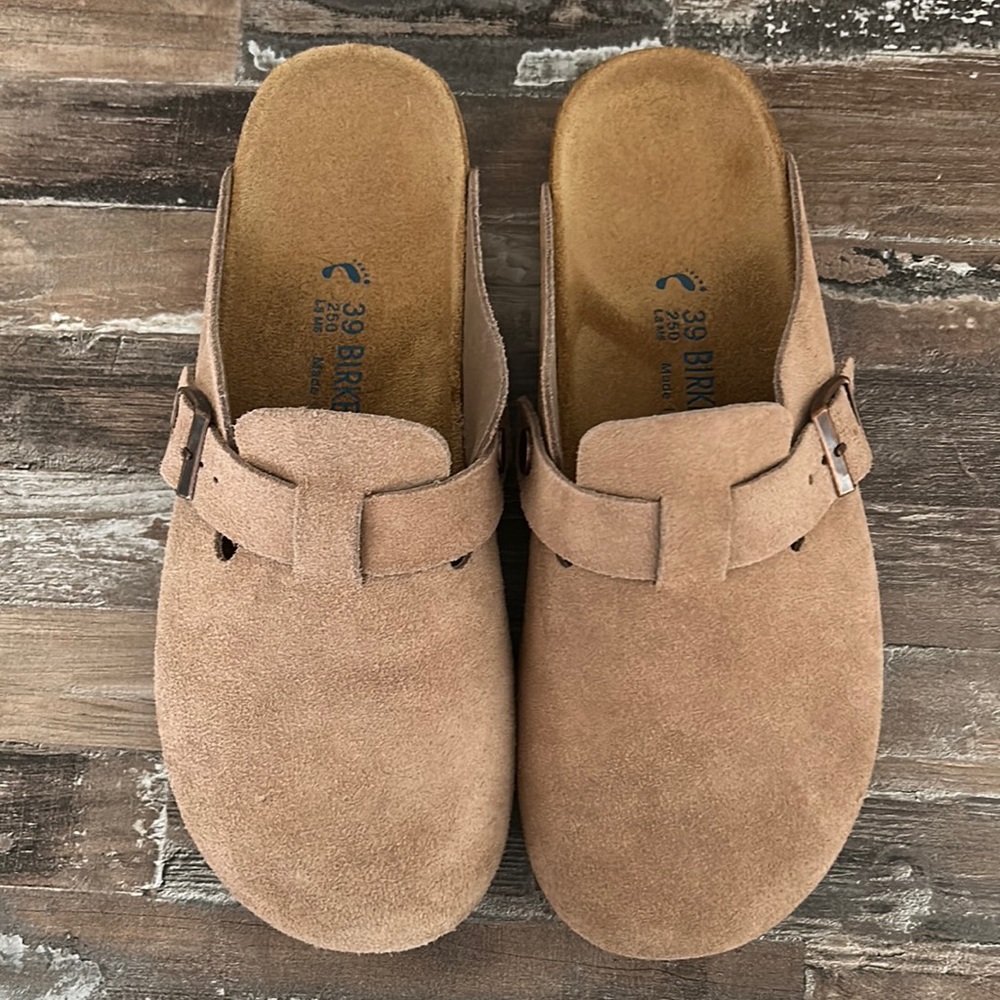 Never worn Boston clogs